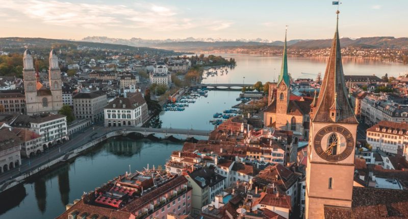 In Zürich und Basel kann jetzt legal gekifft werden